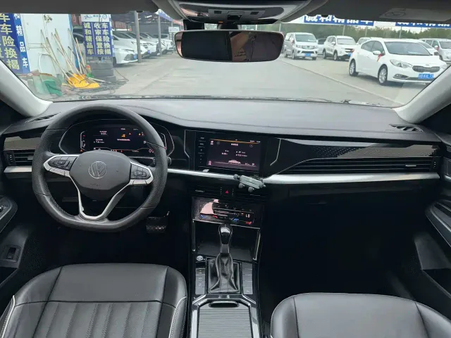 Volkswagen Passat — Фото автомобиля 5