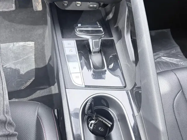 Hyundai Elantra — Фото автомобиля 12