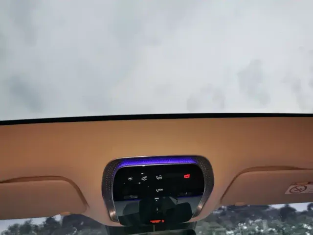 Mercedes-Benz EQS SUV — Фото автомобиля 17