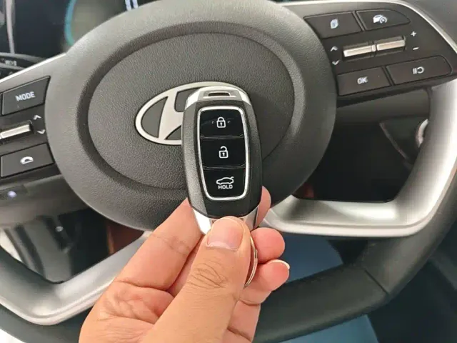 Hyundai Elantra — Фото автомобиля 8
