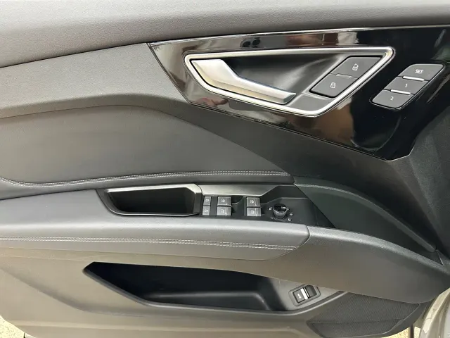 Audi Audi Q4 e-tron 2024 40 e-tron Creation Edition — Фото автомобиля 12