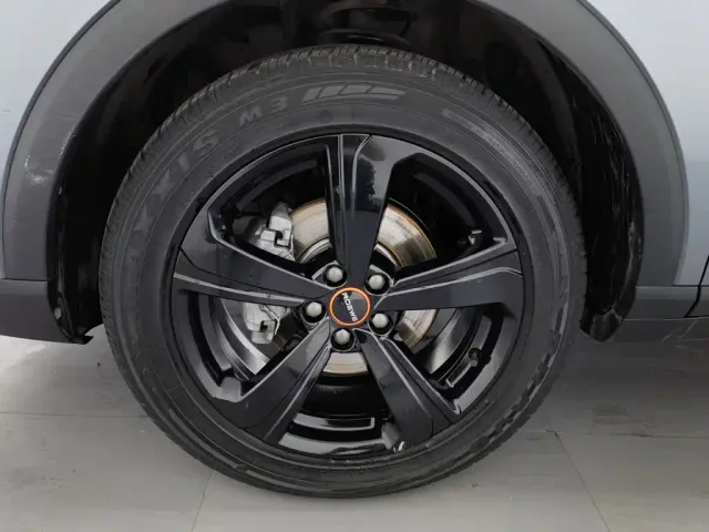 Roewe RX3 — Фото автомобиля 17