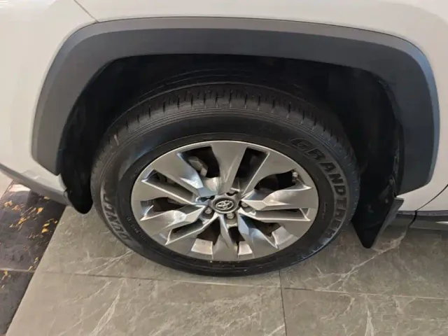 Toyota Wildlander — Фото автомобиля 24