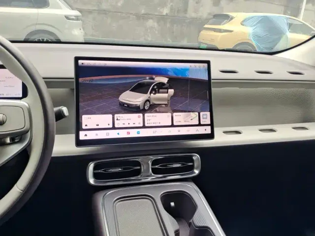Leapmotor Leapmotor B01 2025 Model 550 Smart Edition — Фото автомобиля 13