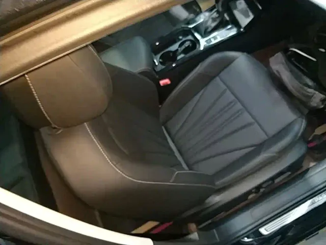 Volkswagen Passat — Фото автомобиля 24