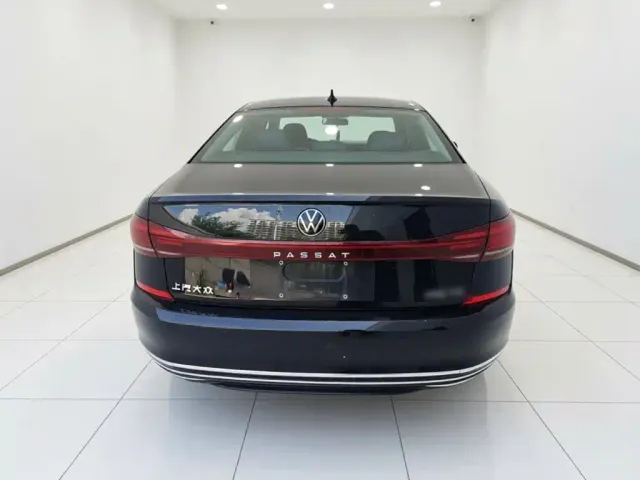 Volkswagen Passat — Фото автомобиля 5