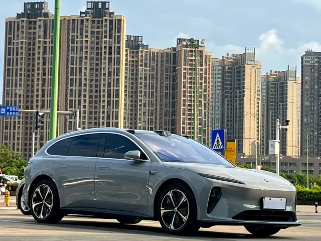 Nio ET5 Touring — Фото автомобиля 3