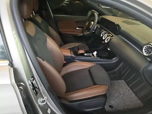 Mercedes-Benz A-Class — Фото автомобиля 24