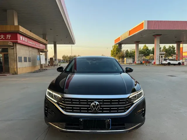 Volkswagen Passat — Фото автомобиля 4