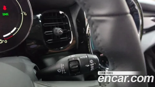 Mini Cooper Cooper 5 дверей Classic — Фото автомобиля 27