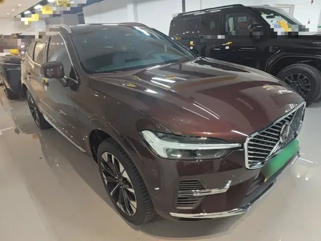 Volvo XC60 — Фото автомобиля 3