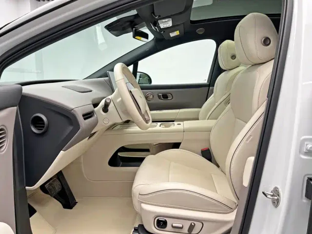 Li Auto i6 — Фото автомобиля 15