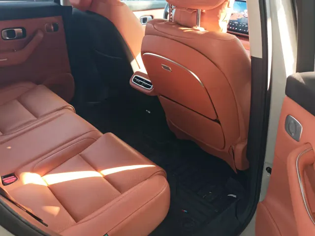 Leapmotor C10 — Фото автомобиля 8