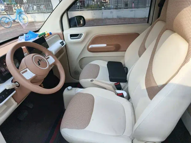 Wuling Hongguang Mini EV — Фото автомобиля 11