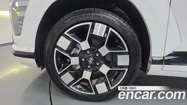 Hyundai Kona — Фото автомобиля 5