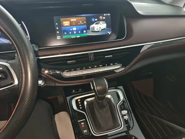 GAC Trumpchi M6 — Фото автомобиля 12