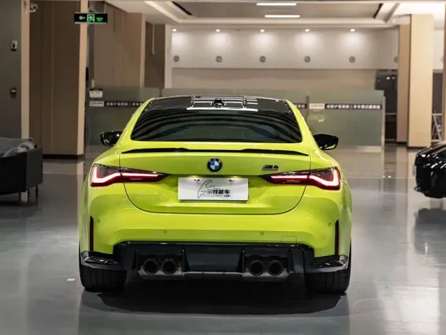 BMW M4 — Фото автомобиля 4