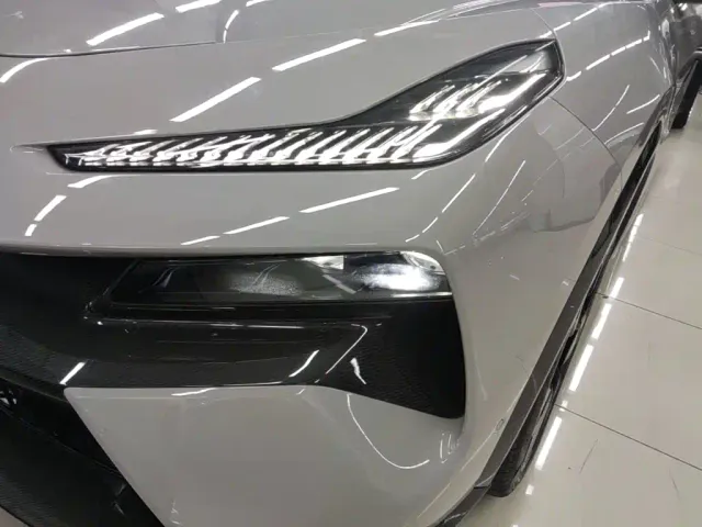 Lotus Eletre — Фото автомобиля 23