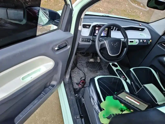 Wuling Hongguang Mini EV — Фото автомобиля 15