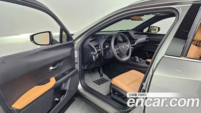 Lexus UX — Фото автомобиля 11