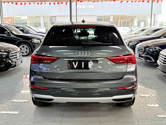 Audi Q3 — Фото автомобиля 3
