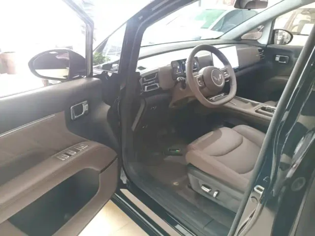 Wuling Starlight 730 — Фото автомобиля 15