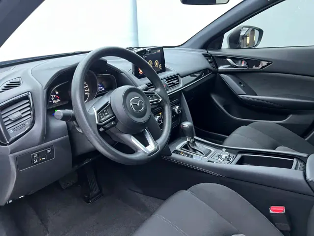 Mazda CX-4 — Фото автомобиля 9