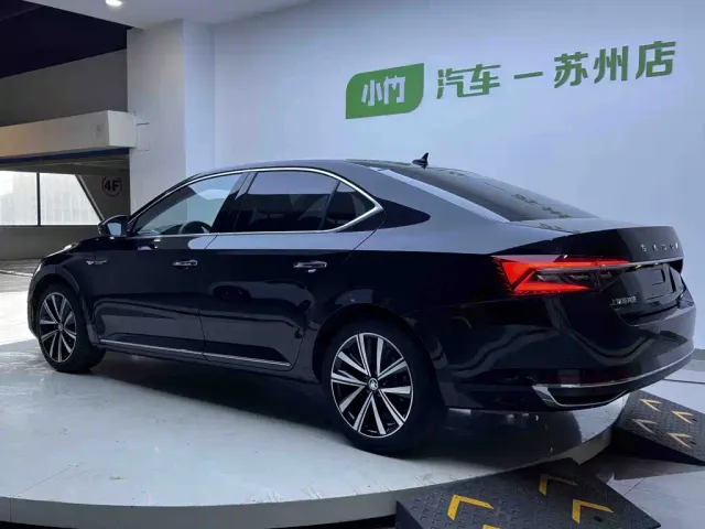 Skoda Superb — Фото автомобиля 4