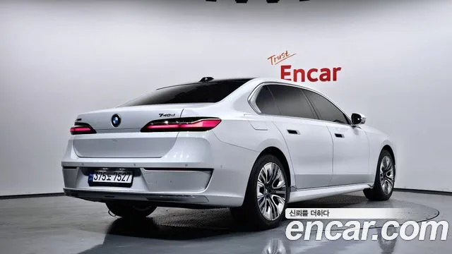 BMW 7 Series G70 — Фото автомобиля 2