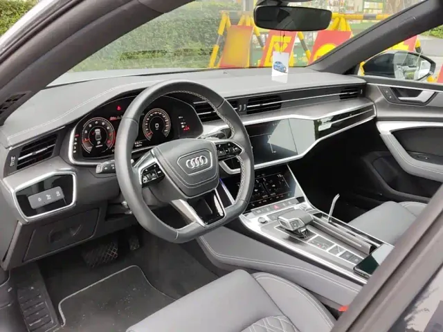 Audi A7L — Фото автомобиля 5