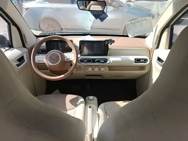 Wuling Hongguang Mini EV — Фото автомобиля 9