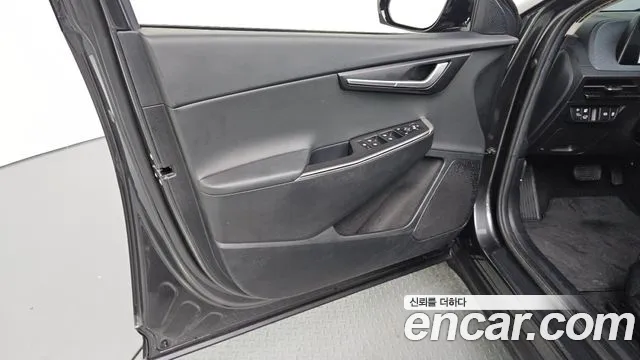 Kia EV6 — Фото автомобиля 21