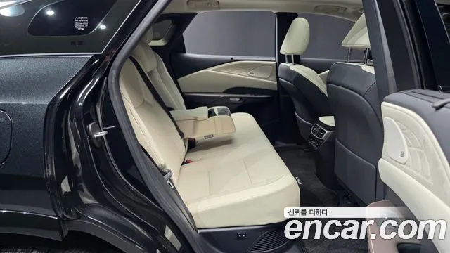Lexus RX — Фото автомобиля 11
