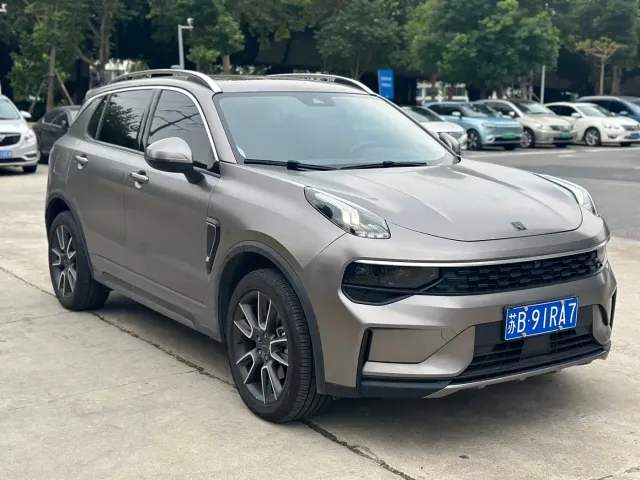 Lynk & Co Lynk & Co 01 2021 2.0TD 2WD Pro — Фото автомобиля 3