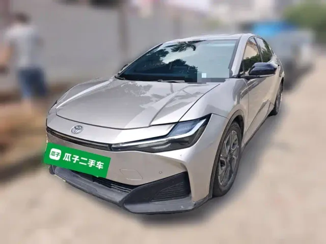 Фотография автомобиля — Toyota bZ3