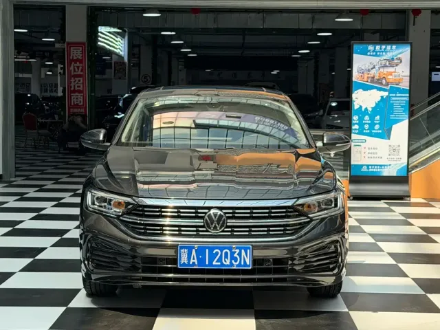 Volkswagen Sagitar — Фото автомобиля 2