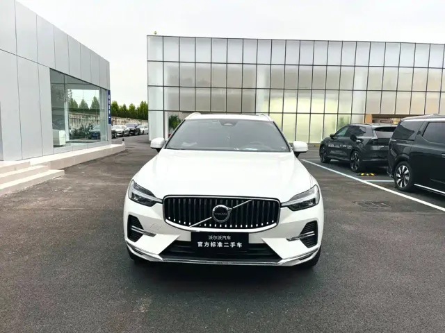 Volvo XC60 — Фото автомобиля 4