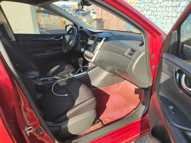 Nissan Tiida — Фото автомобиля 9