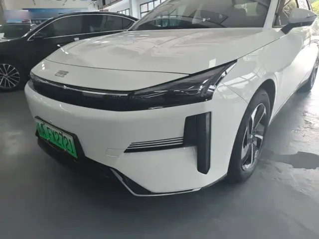 Geely Galaxy L6 — Фото автомобиля 23