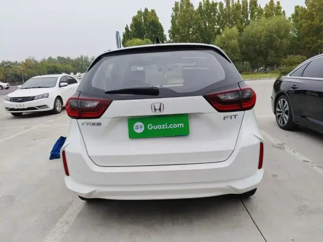 Honda Fit — Фото автомобиля 5