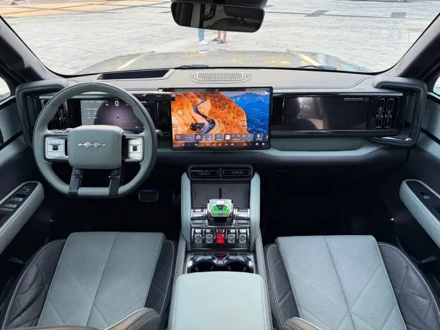 BYD FangChengBao Leopard 5 — Фото автомобиля 8