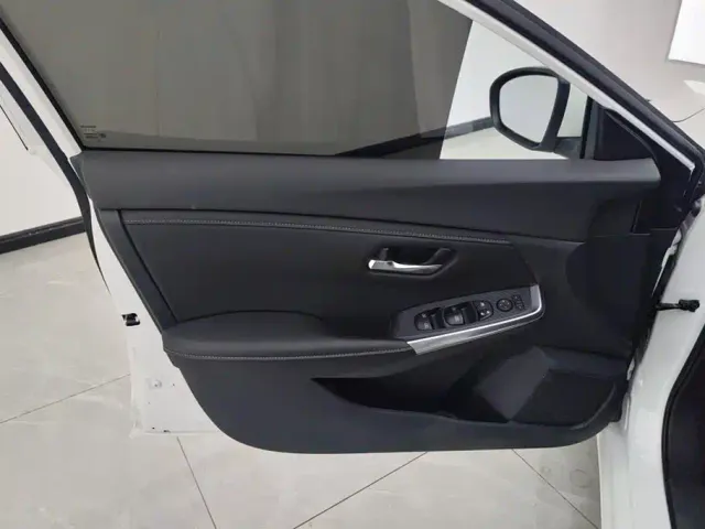 Nissan Sylphy — Фото автомобиля 7