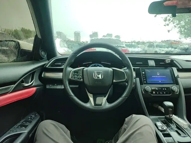 Honda Civic — Фото автомобиля 10