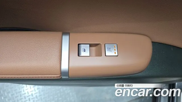 Hyundai Grandeur Grandeur (GN7) 2.5 Бензин 2WD — Фото автомобиля 27
