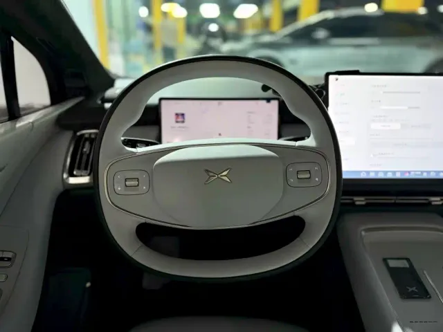 Xpeng P7+ — Фото автомобиля 17