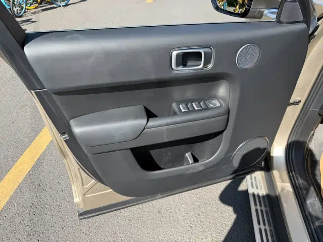 Li Auto L8 — Фото автомобиля 6