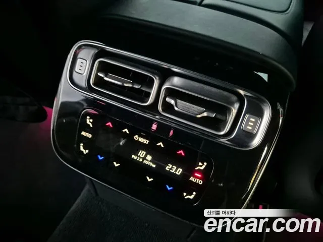 Mercedes-Benz S-Class — Фото автомобиля 12