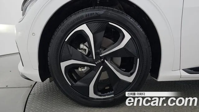 Kia EV6 — Фото автомобиля 5