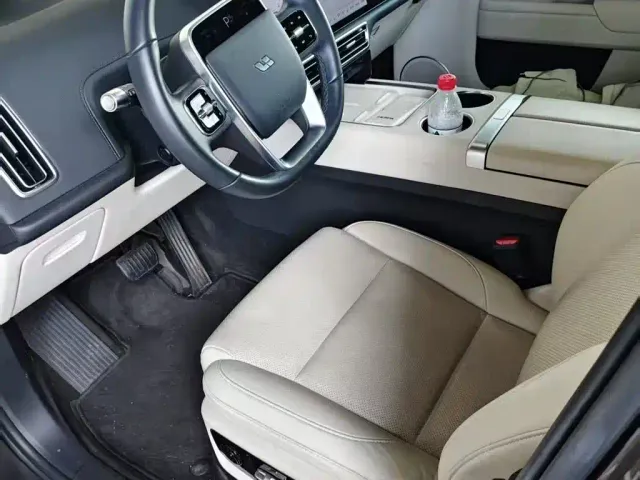 Li Auto L7 — Фото автомобиля 4
