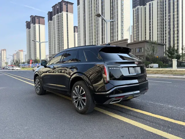 Cadillac XT5 — Фото автомобиля 9
